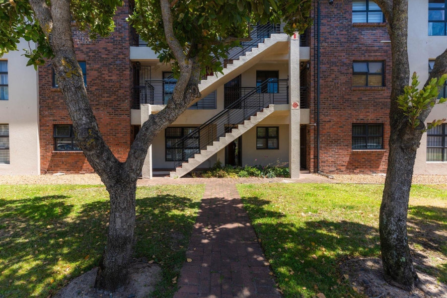 2 Bedroom Property for Sale in Royal Ascot Western Cape